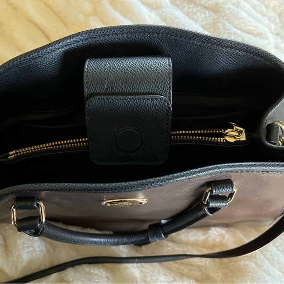 Coach two-tone copper-brown and black hand bag with shoulder strap. Gorgeous!❣️ - Picture 8 of 11